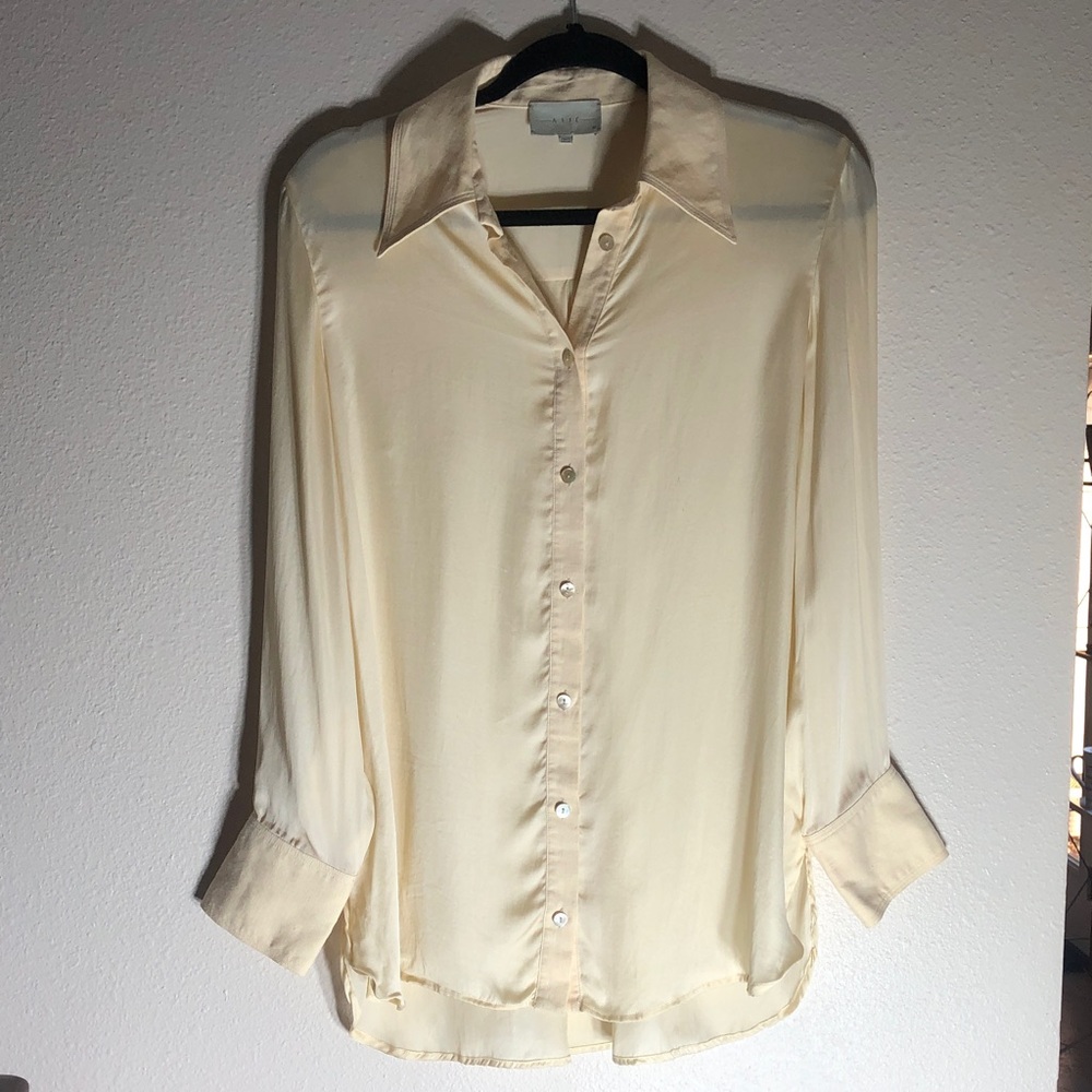 Arje Silky Cream Button-Up Mica Women’s Blouse, Size M